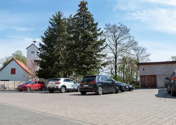 2b 3 43,06qm Newly Renovated, 5 Beds